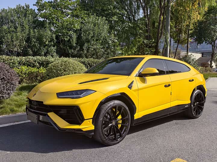 Фото 1 - Lamborghini Urus