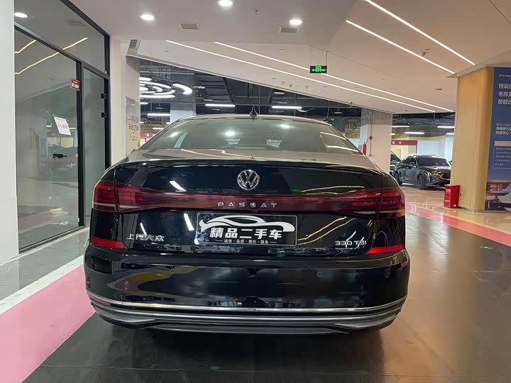 Фото 19 - Volkswagen Passat