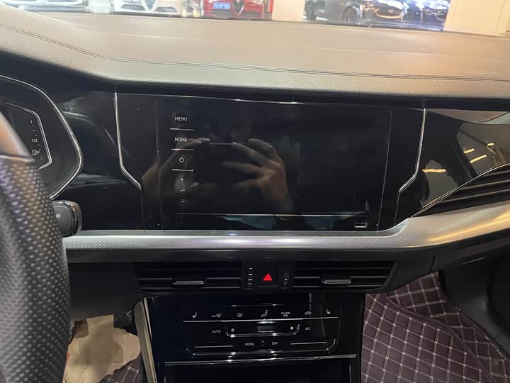 Фото 8 - Volkswagen Passat