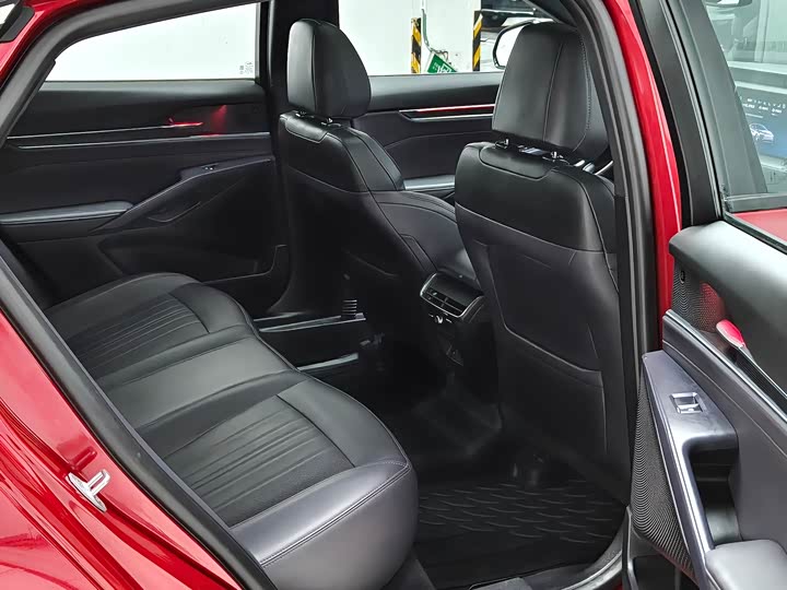 Фото 12 - Ford Mondeo