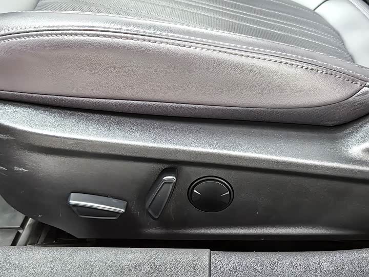 Фото 14 - Ford Mondeo