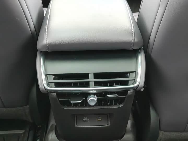 Фото 28 - Ford Mondeo