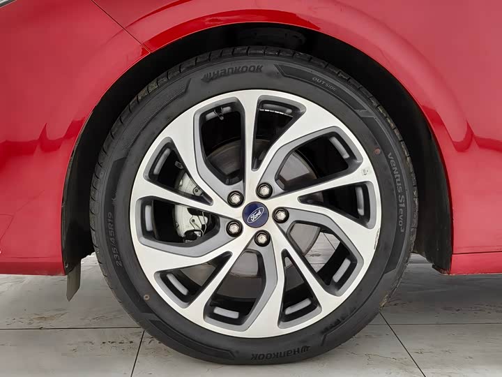 Фото 32 - Ford Mondeo