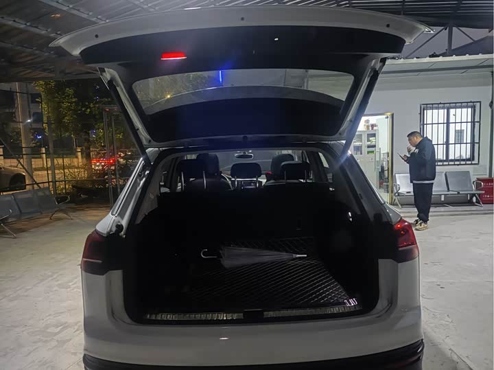 Фото 14 - Volkswagen Tayron