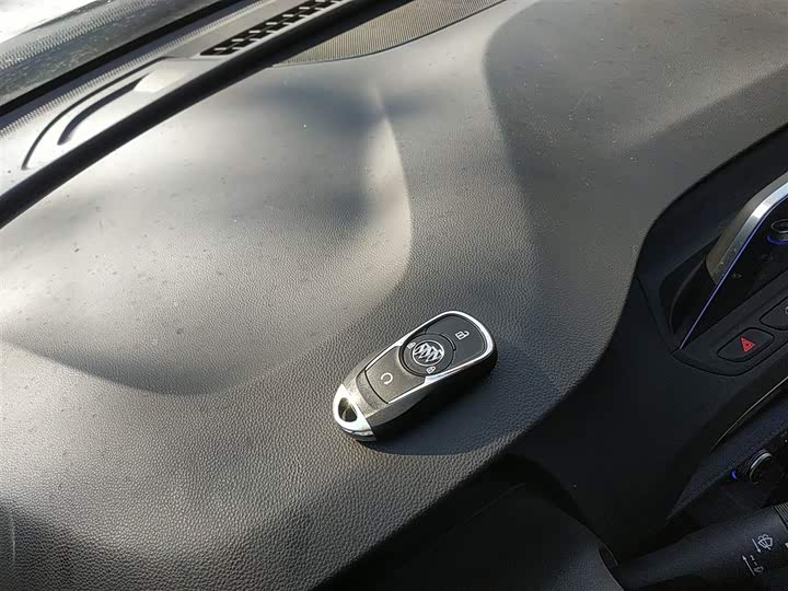 Фото 9 - Buick Velite 6