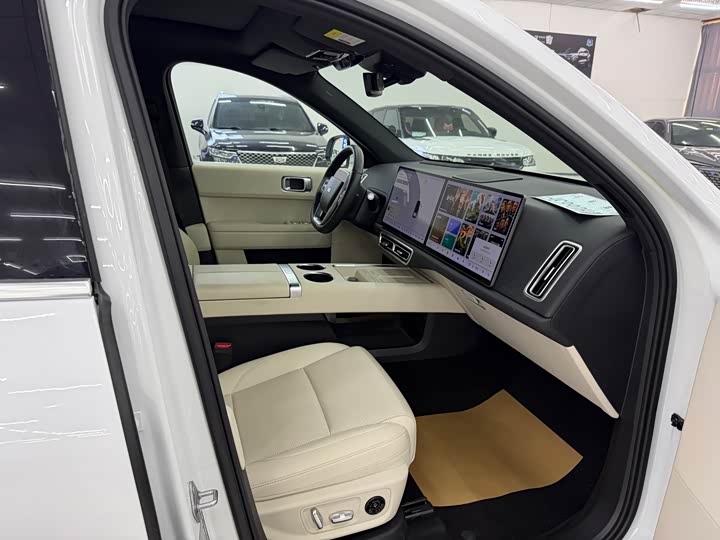 Фото 7 - LiXiang L6