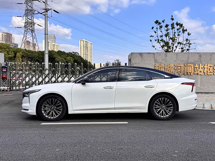 Фото 4 - Bestune B70