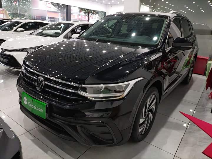 Фото 5 - Volkswagen Tiguan L Pro