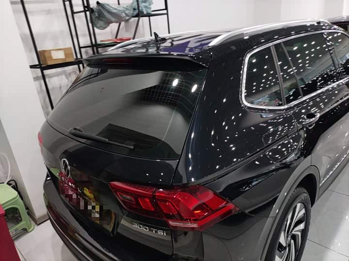 Фото 6 - Volkswagen Tiguan L Pro