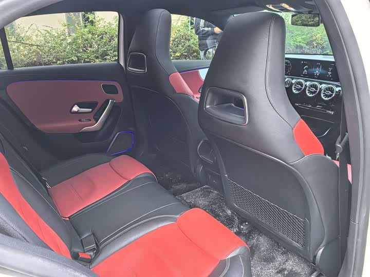 Фото 13 - Mercedes-Benz A-Class AMG