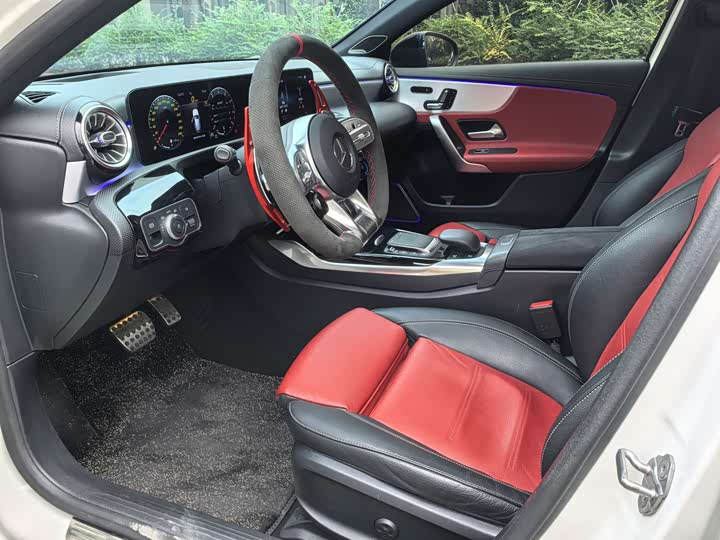 Фото 4 - Mercedes-Benz A-Class AMG