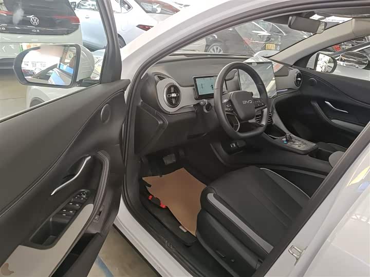 Фото 15 - BYD Sea Lion 05 DM-i Hybrid