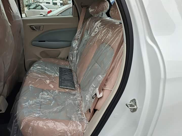 Фото 14 - Leapmotor T03