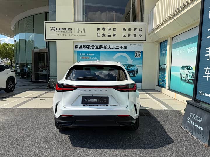 Фото 6 - Lexus NX
