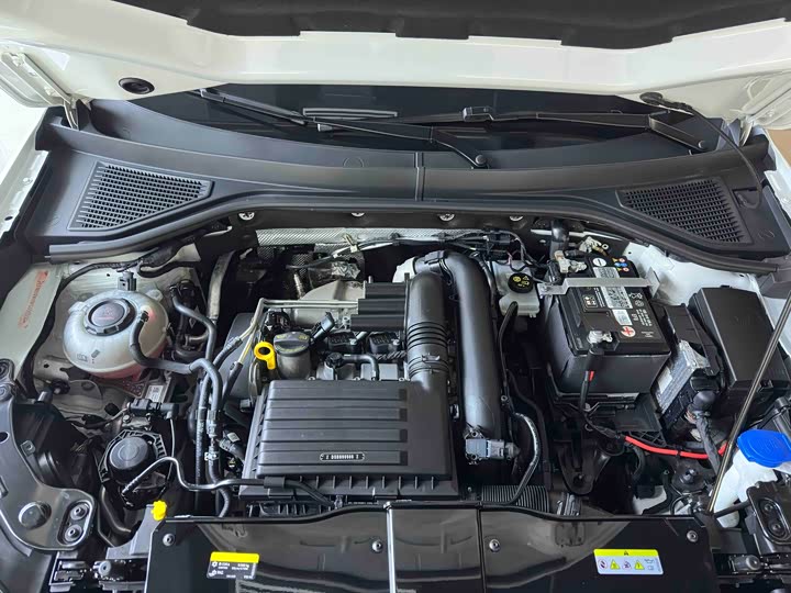 Фото 19 - Volkswagen T-Roc