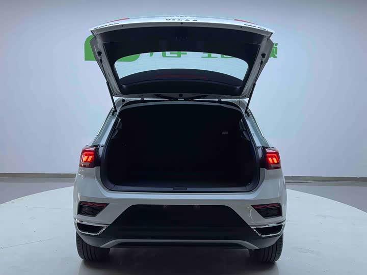 Фото 20 - Volkswagen T-Roc