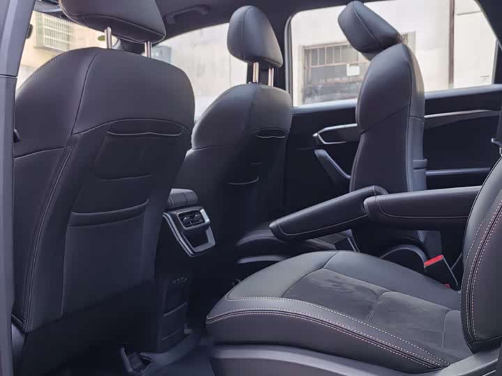 Фото 12 - Geely Okavango L