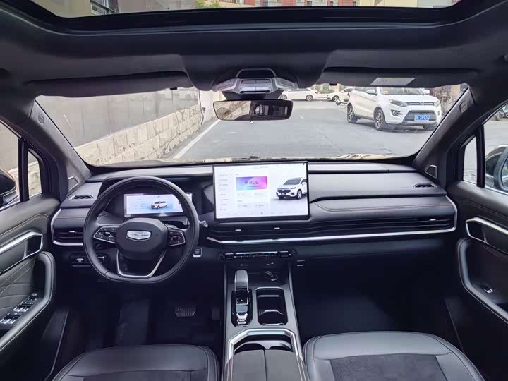 Фото 22 - Geely Okavango L