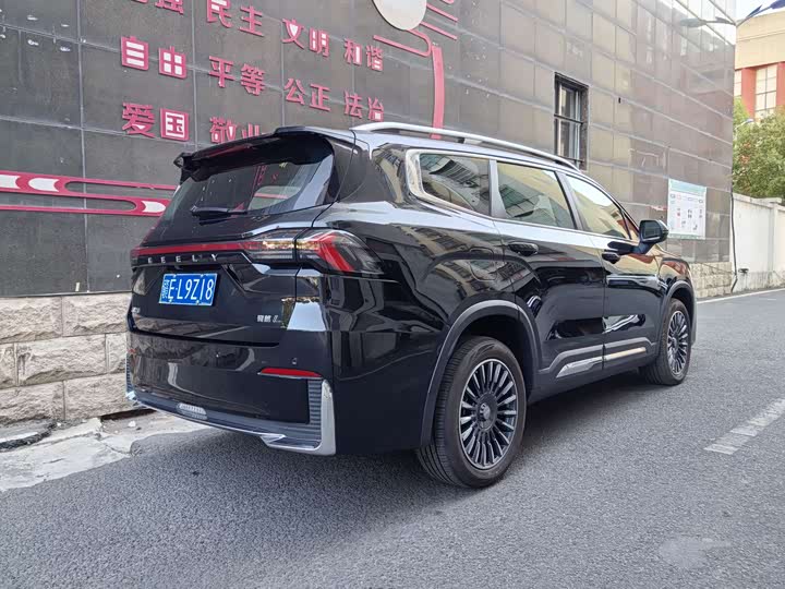 Фото 5 - Geely Okavango L