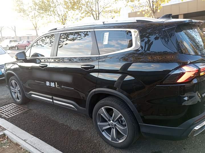 Фото 5 - Geely Okavango L