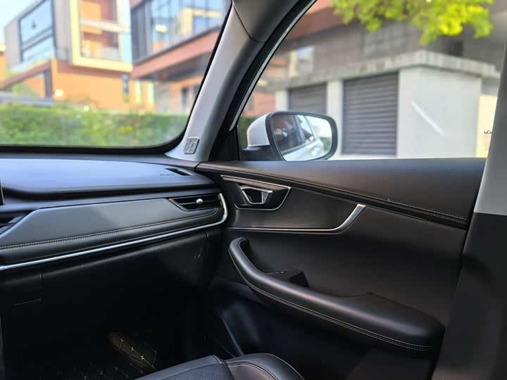 Фото 21 - Chery Tiggo 8