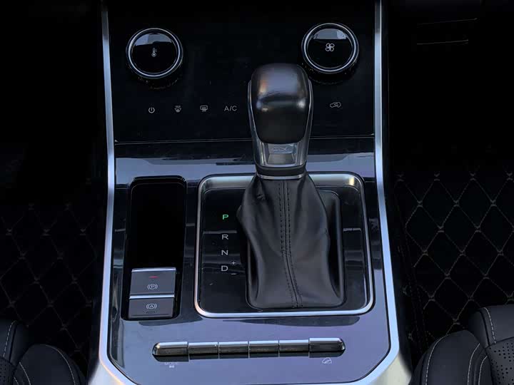 Фото 24 - Chery Tiggo 8