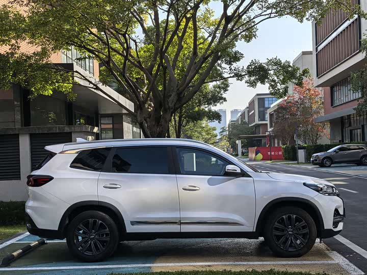 Фото 7 - Chery Tiggo 8