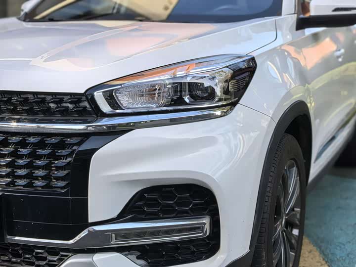 Фото 8 - Chery Tiggo 8