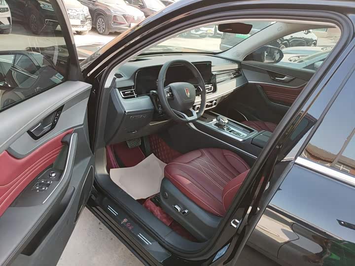 Фото 13 - Hongqi HS5