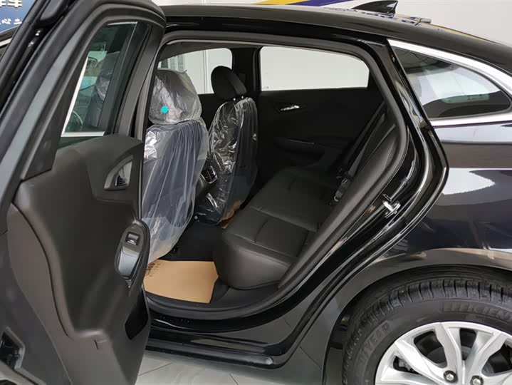 Фото 11 - Chevrolet Malibu XL