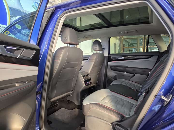 Фото 12 - Volkswagen Teramont X