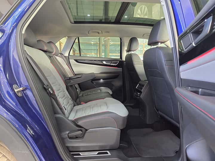 Фото 14 - Volkswagen Teramont X