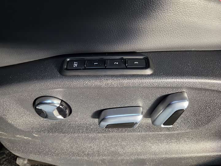 Фото 8 - Volkswagen Teramont X