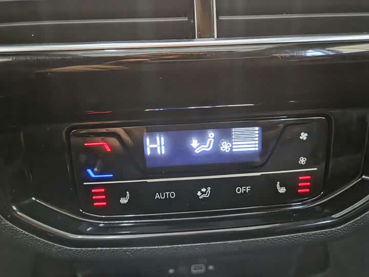 Фото 9 - Volkswagen Teramont X