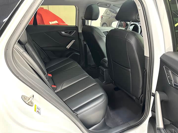 Фото 12 - Audi Q2L