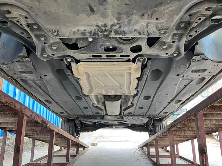 Фото 17 - Audi Q2L