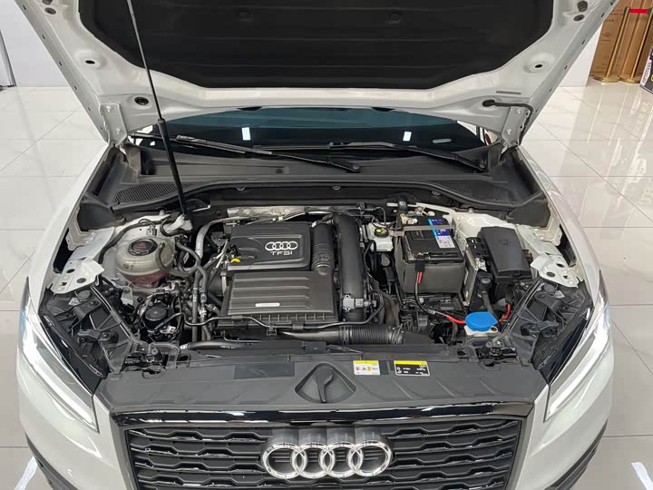 Фото 18 - Audi Q2L