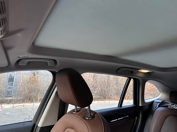 Фото 14 - BMW X1