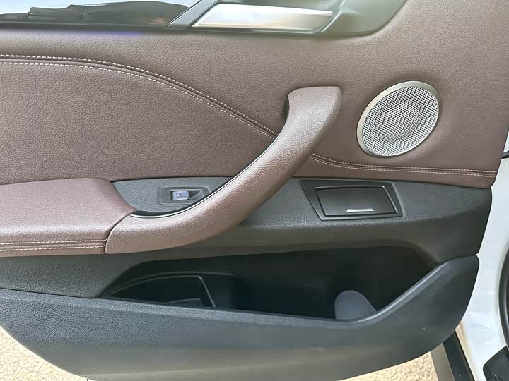 Фото 17 - BMW X1