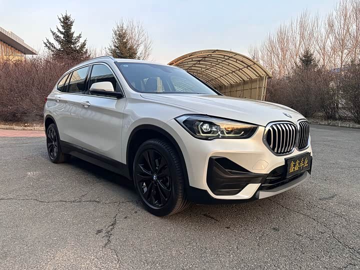 Фото 3 - BMW X1