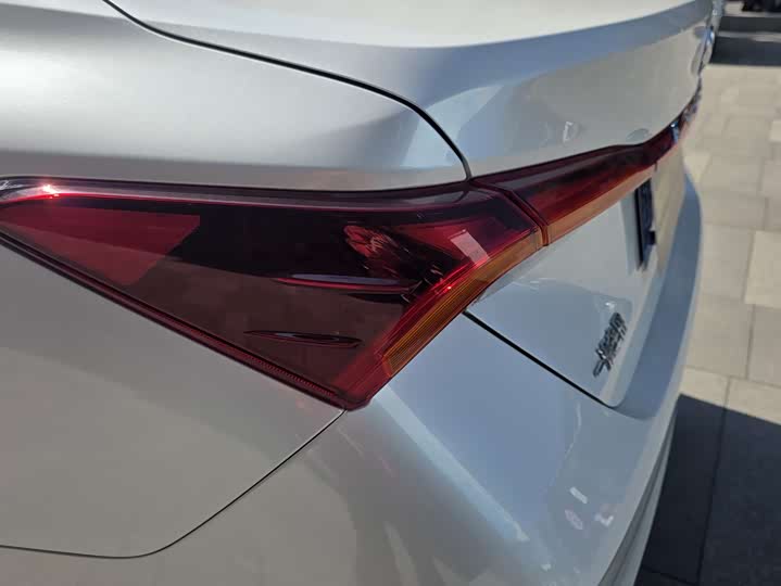 Фото 9 - Toyota Avalon