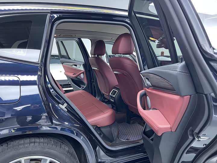 Фото 17 - BMW X3