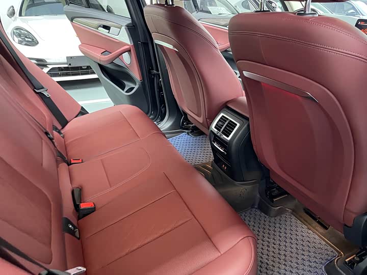 Фото 18 - BMW X3