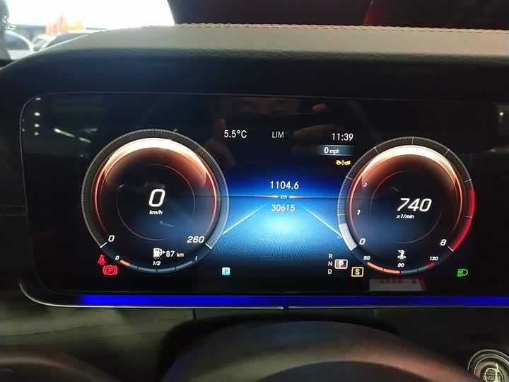 Фото 12 - Mercedes-Benz E-Class