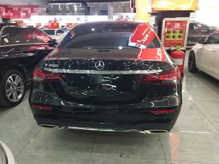 Фото 6 - Mercedes-Benz E-Class