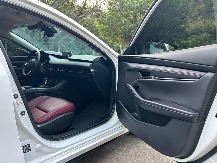 Фото 17 - Mazda 3 (Axela)