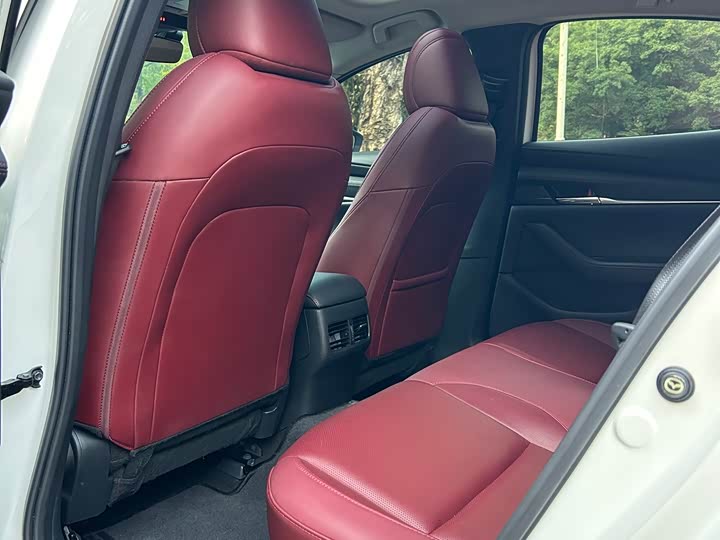 Фото 18 - Mazda 3 (Axela)