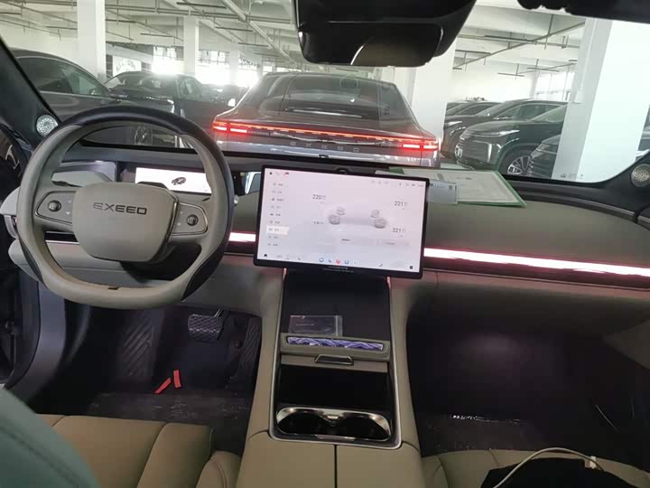 Фото 10 - Exeed Sterra ES