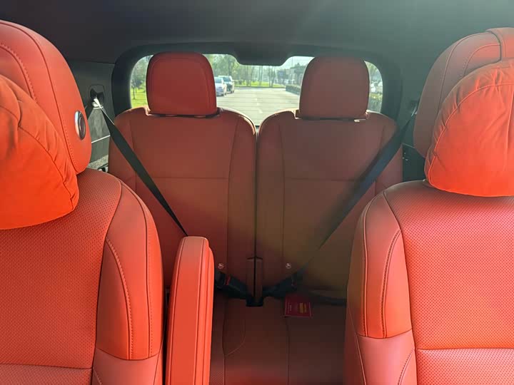 Фото 10 - LiXiang L8