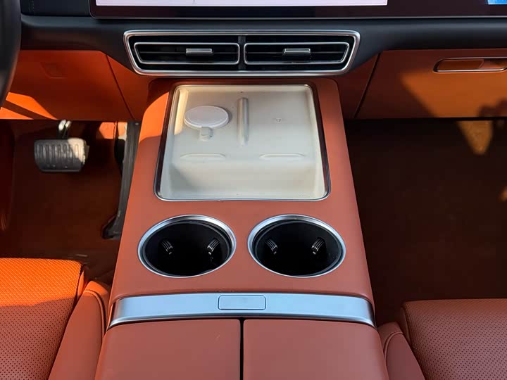 Фото 13 - LiXiang L8